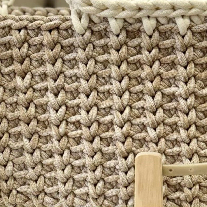 Couffin bébé fait main au crochet réalisé avec le Point Bohème de La Maison du Cocon