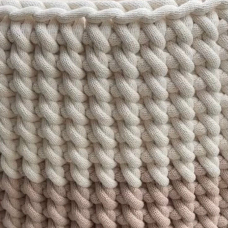 Couffin bébé fait main au crochet réalisé avec le Point Cocon de La Maison du Cocon