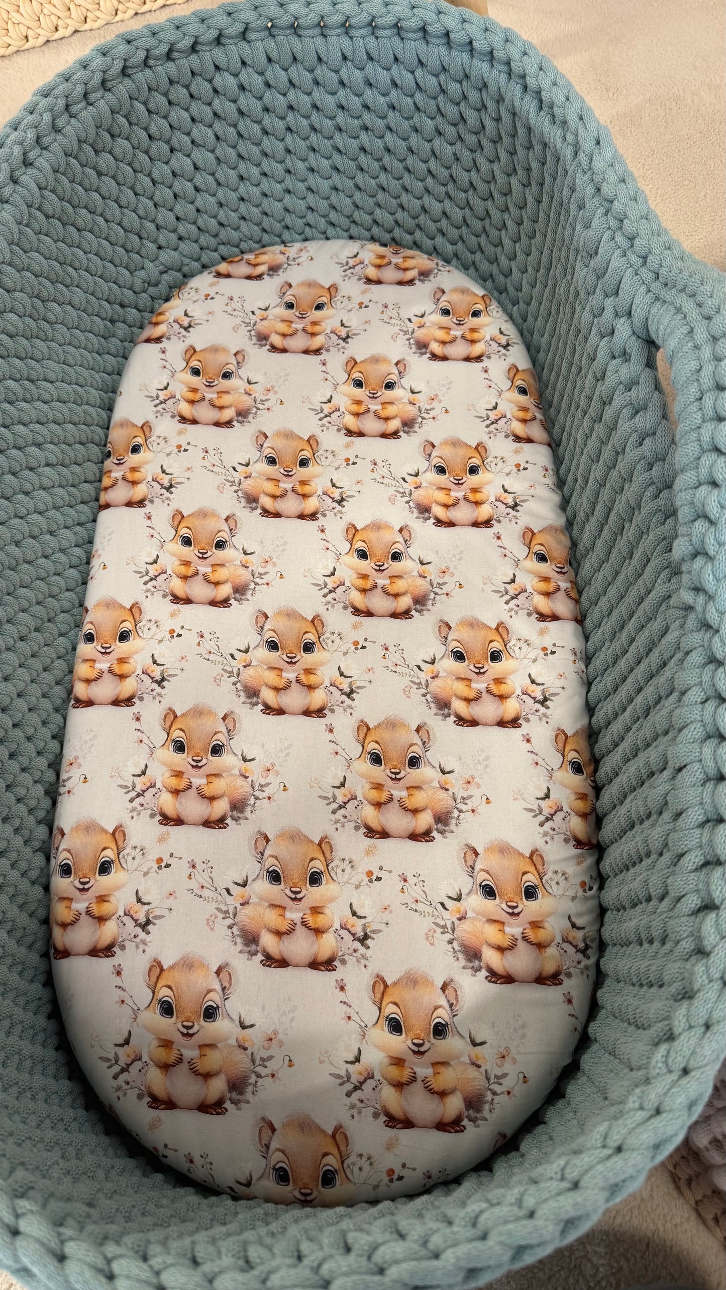 Organic cotton fitted sheet for Moses basket – 75×35 cm – SQUIRREL