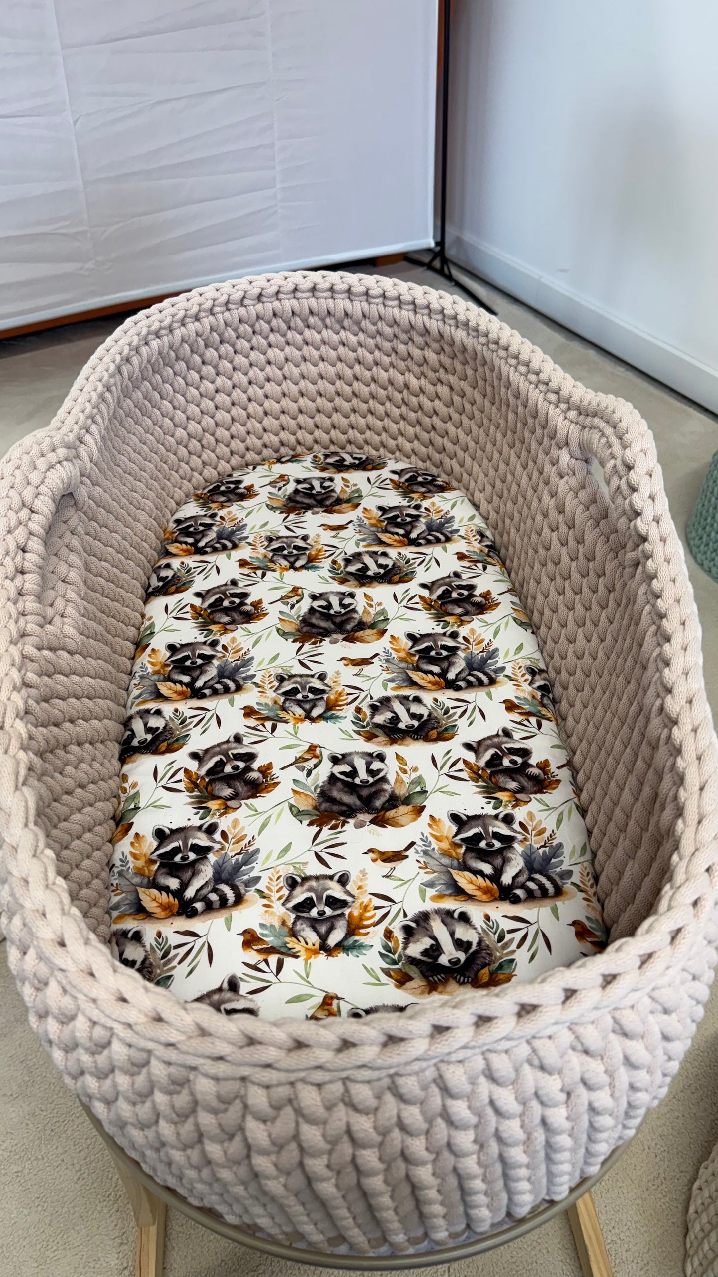 Organic cotton fitted sheet for bassinet – 75×35 cm – RACCOON