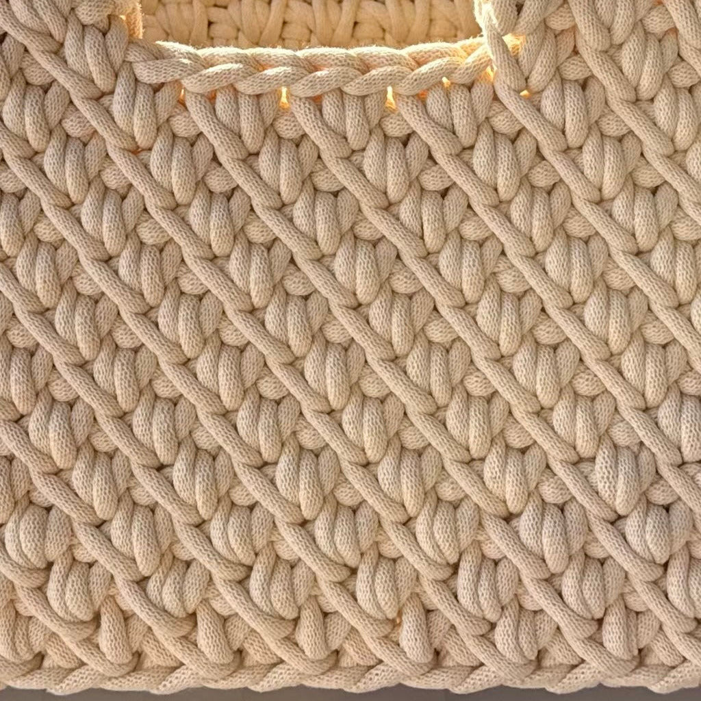 Couffin bébé fait main au crochet réalisé avec le Point Prestige de La Maison du Cocon