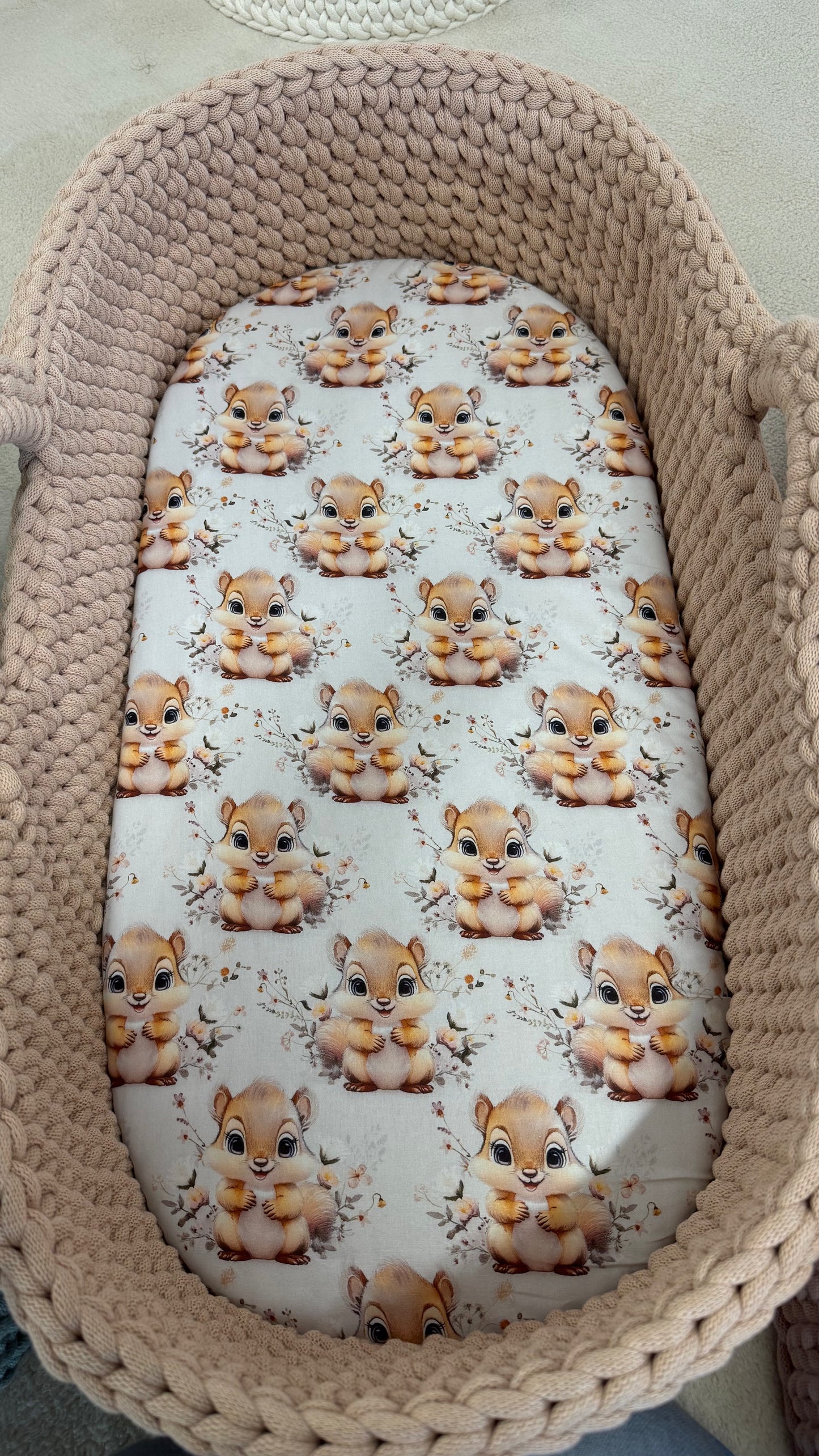 Organic cotton fitted sheet for Moses basket – 75×35 cm – SQUIRREL